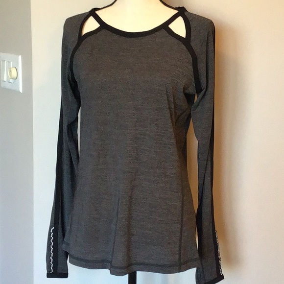 Lululemon Team Spirit Long Sleeve Size 8 - Picture 9 of 11